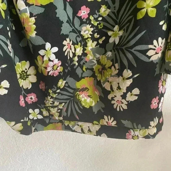Walter Baker Libby Bungalow Bloom Floral Print Coquette V Neck Crepe Top Size M - Picture 7 of 11